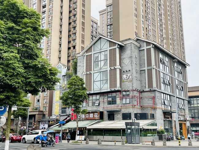 天府中路社区新项目启动，重塑城市生活品质，开启新篇章